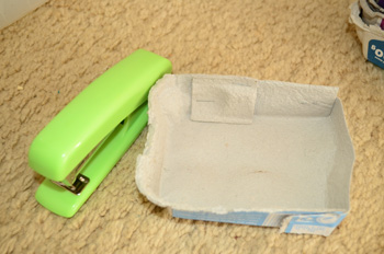 Step 6: completed disposable cricket food bowl
